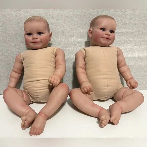 20โ Realistic Baby Twins - Silicone and cloth - Picture 1 of 16